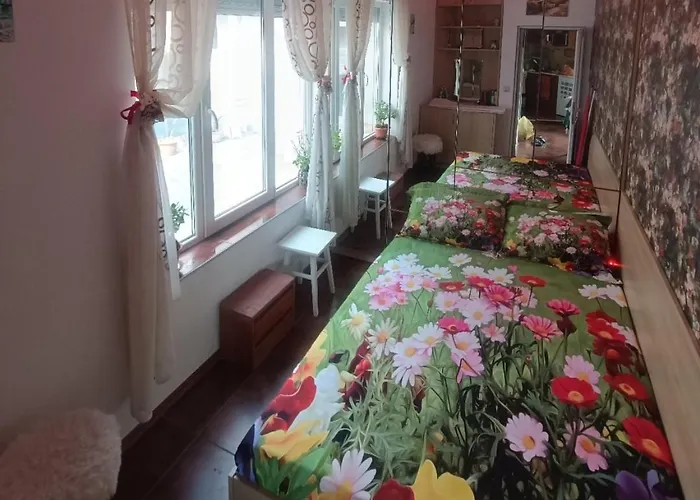 Cozy Flat Sisilia Center 아파트 바르나